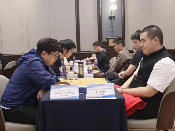 转会风暴来袭：小明围棋机器人杯后棋手身价飙升，上海双雄或联手冲甲